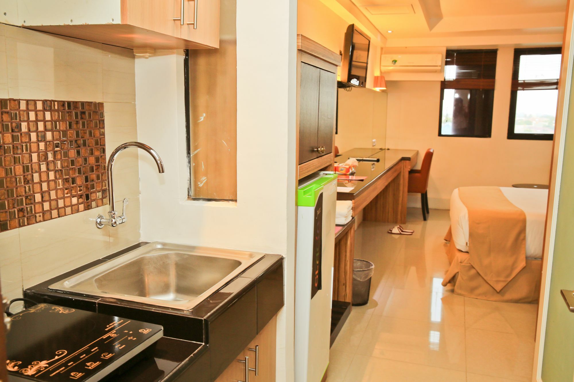 Kyo Serviced Apartment Cilandak  Buitenkant foto